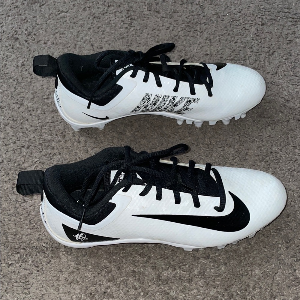 Nike Youth Huarache Seven Black and White Cleats Size 6Y